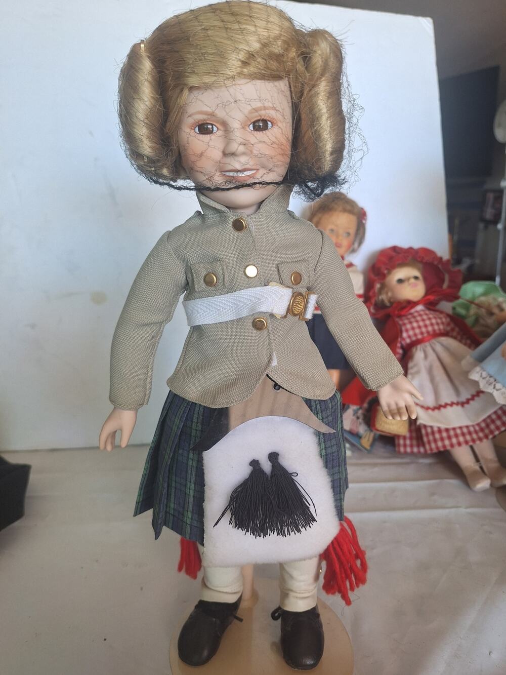 1989 Danbury Mint MBI Shirley Temple Wee Willie Winkie Porcelain Doll w/Stand